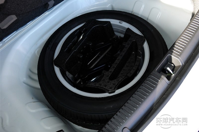 2011款 2.4L兩驅(qū)手動(dòng)標(biāo)準(zhǔn)版