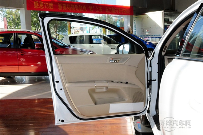 2011款 2.4L兩驅手動標準版