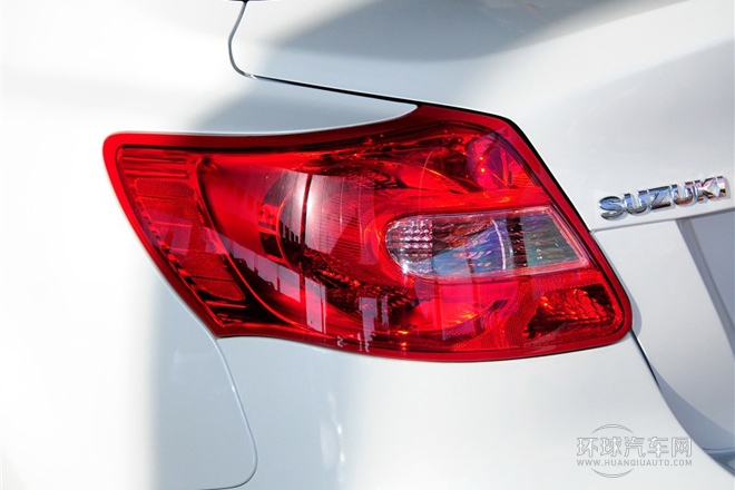 2011款 2.4L兩驅手動標準版