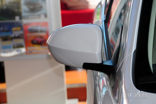 2011款 2.4L兩驅手動標準版