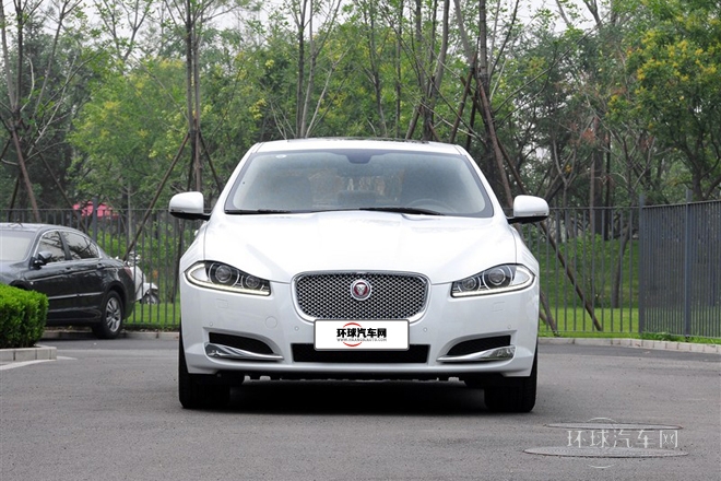 2015款 XF 2.0T 風(fēng)華版