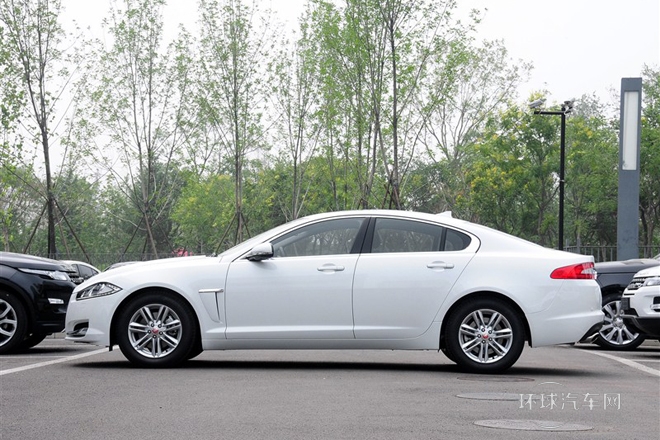 2015款 XF 2.0T 風華版