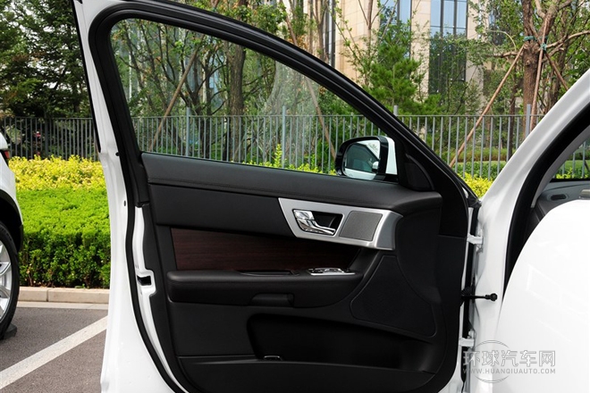 2015款 XF 2.0T 風華版