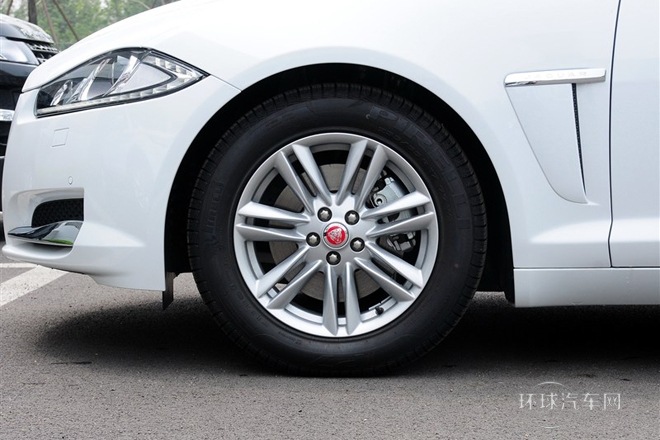 2015款 XF 2.0T 風華版