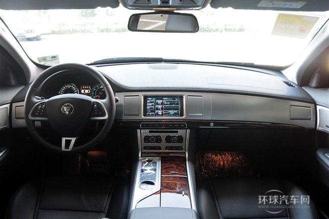 2015款 XF 2.0T 豪華版