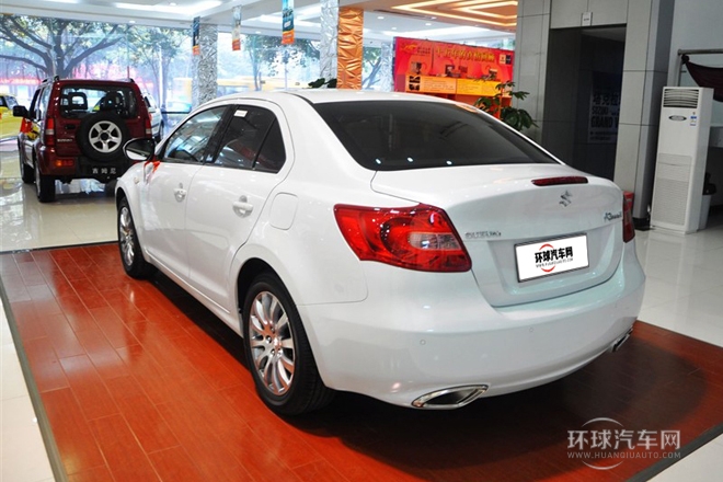 2011款 2.4L兩驅豪華導航版