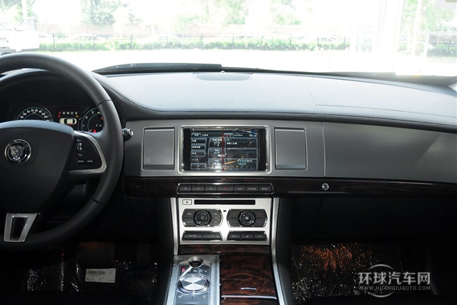 2015款 XF 2.0T 豪華版