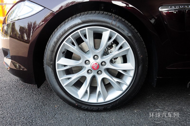 2015款 XF 2.0T 豪華版