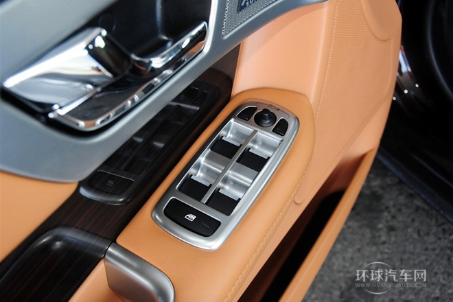 2015款 XF 2.0T 奢華版