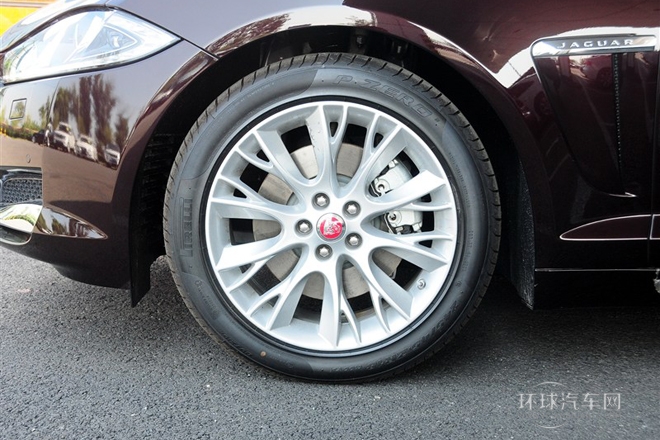 2015款 XF 2.0T 奢華版