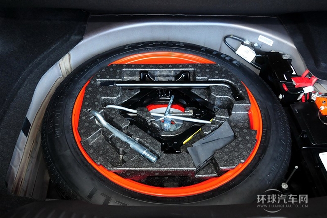 2015款 XF 2.0T 奢華版