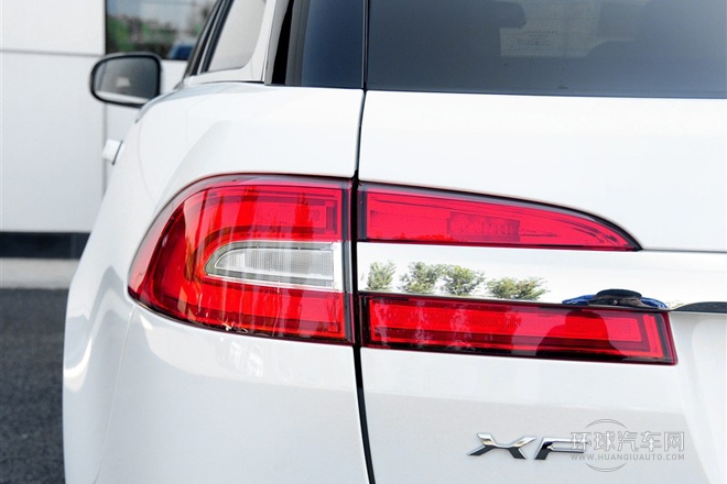 2015款 XF 2.0T Sportbrake 豪華版