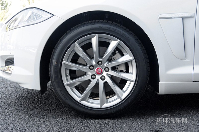 2015款 XF 2.0T Sportbrake 豪華版