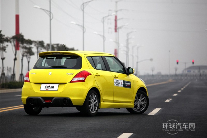 2014款 1.6L CVT兩驅(qū)豪華版