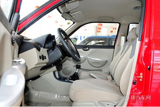 2012款 冠軍版 1.3L 手動標(biāo)準(zhǔn)型