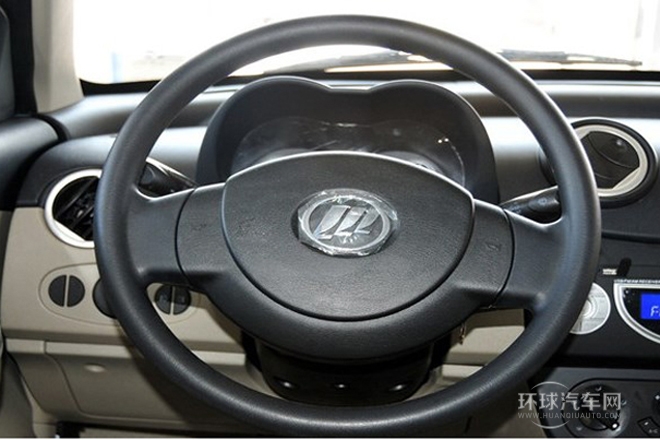 2012款 冠軍版 1.3L 手動標(biāo)準(zhǔn)型