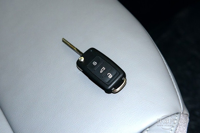 2013款 1.8TSI 手動名仕版