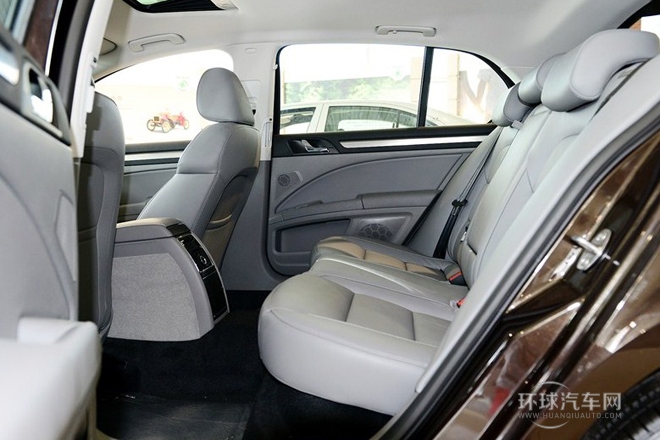 2013款 1.8TSI 手動名仕版