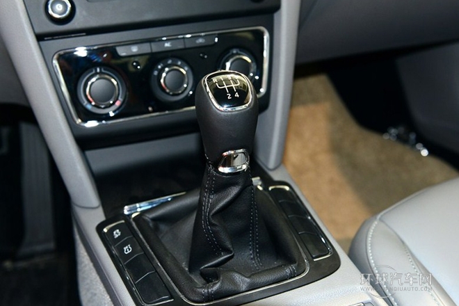 2013款 1.8TSI 手動名仕版