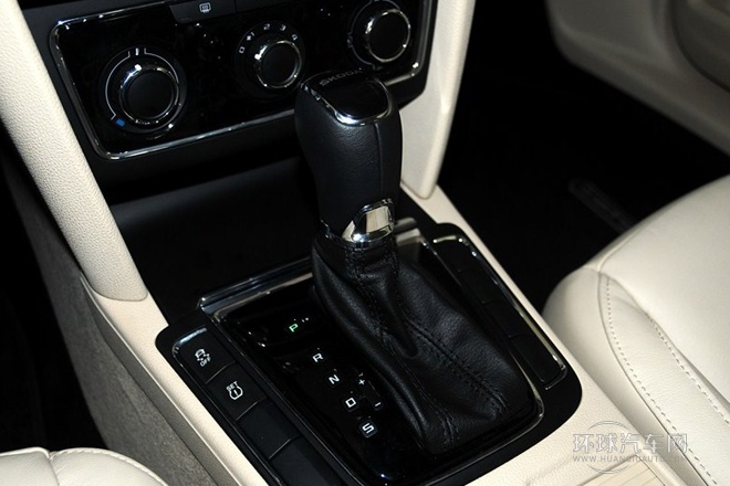 2013款 1.8TSI 自動(dòng)名仕版