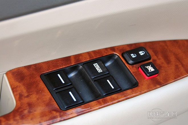 2013款 1.5L 自動舒適型