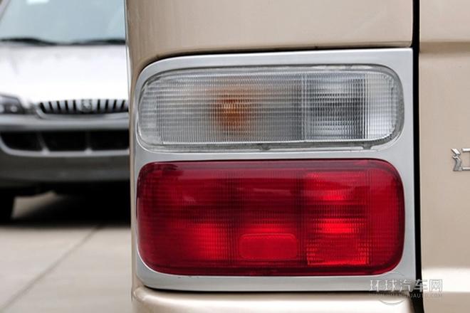 2010款 2.2L汽油高級版