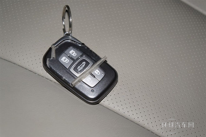 2013款 1.5L 自動(dòng)尊貴型