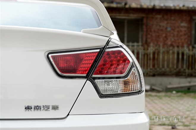 2014款 1.5L 手動風采超值版