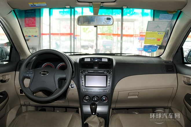 2012款 1.5L 手動尊貴型