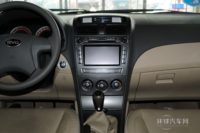 2012款 1.5L 手動尊貴型