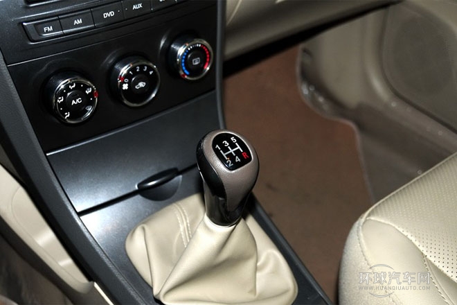 2012款 1.5L 手動(dòng)尊貴型