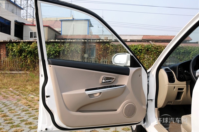 2014款 1.5L 手動旗艦版