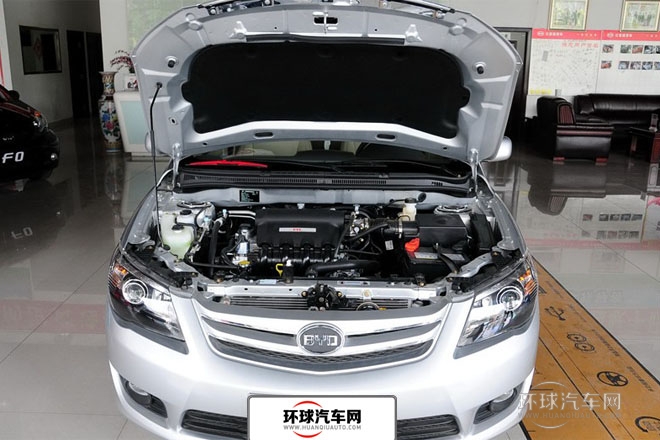 2012款 1.5L 手動尊貴型