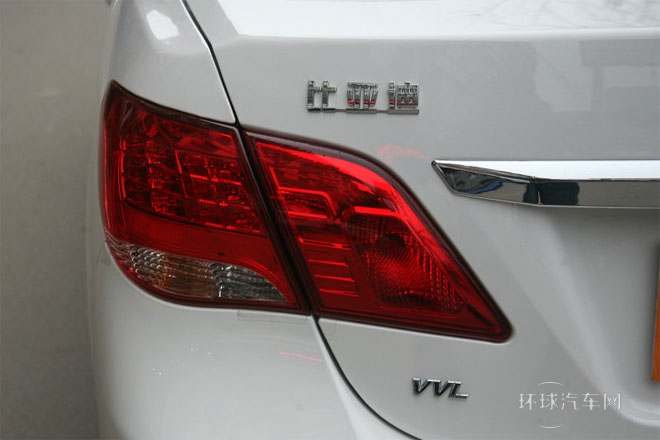 2012款 1.8L 自動尊貴型