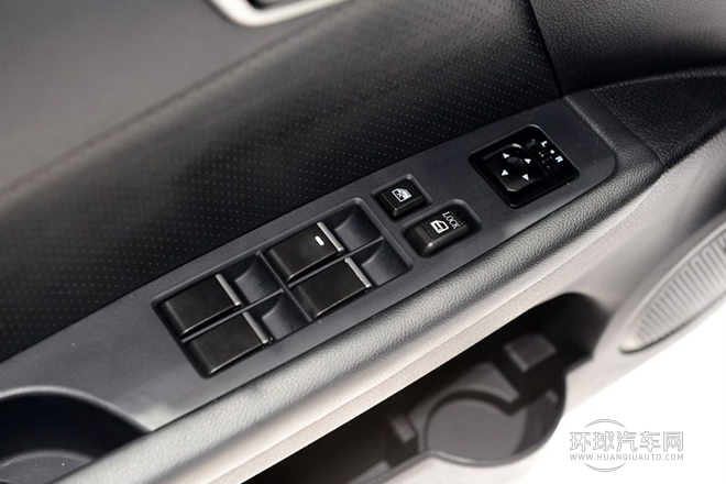 2015款 1.5L 手動爵士版