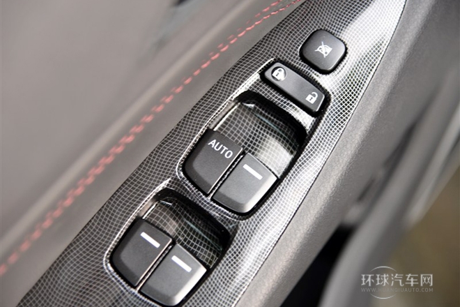 2014款 1.5T 酷黑騎士旗艦型