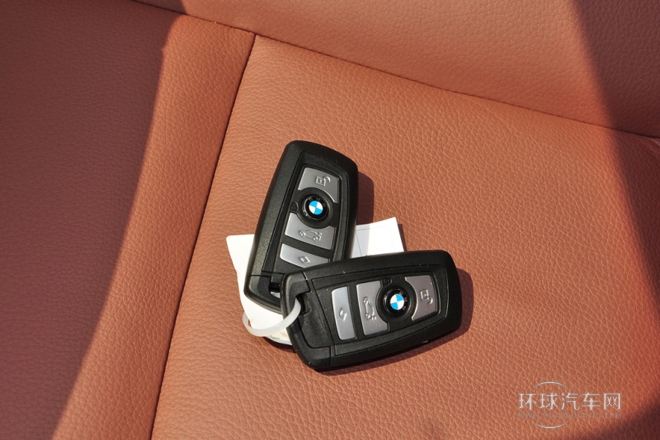 2014款 528Li xDrive風(fēng)尚設(shè)計(jì)套裝