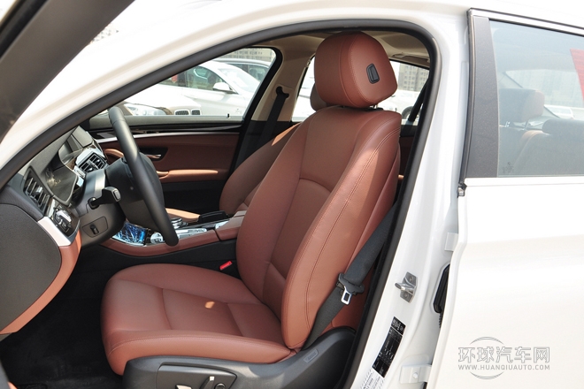 2014款 528Li xDrive風(fēng)尚設(shè)計(jì)套裝