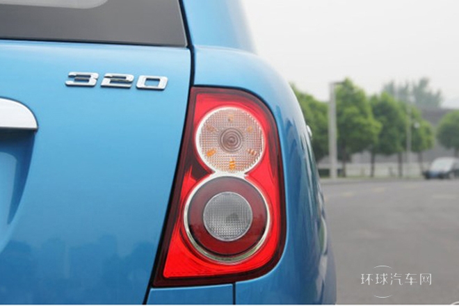 2012款 冠軍版 1.3L 手動(dòng)豪華型