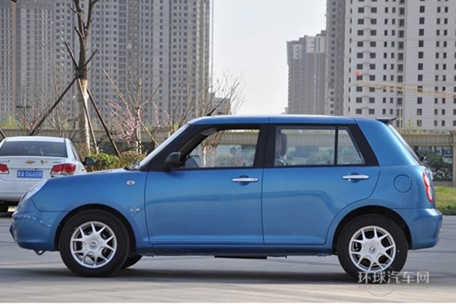 2012款 冠軍版 1.3L 手動(dòng)豪華型