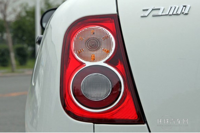 2012款 冠軍版 1.3L CVT標準型