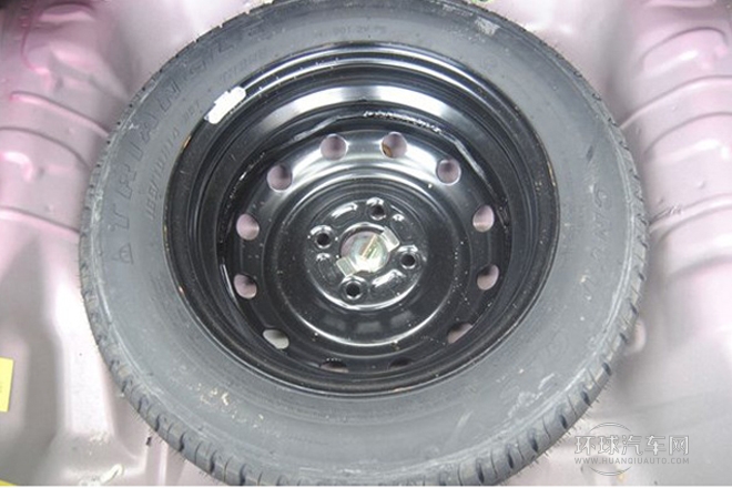 2012款 冠軍版 1.3L CVT尊貴型