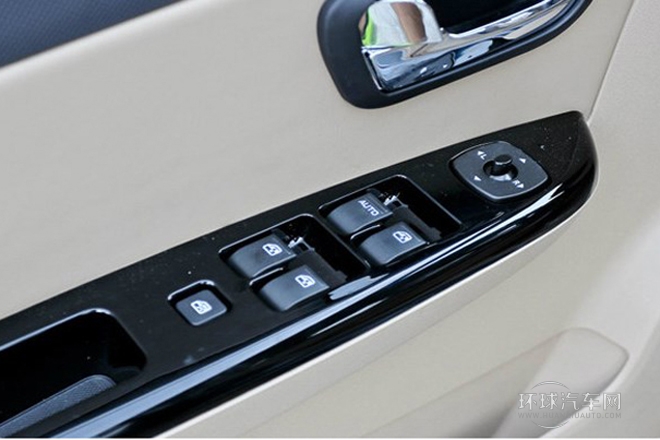 2013款 1.2L S 舒適型