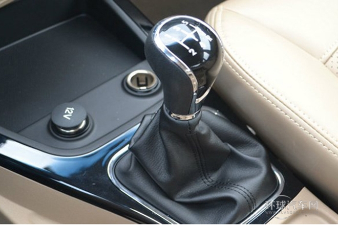 2013款 1.5L S 豪華型