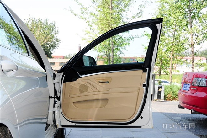 2014款 528Li 領(lǐng)先型