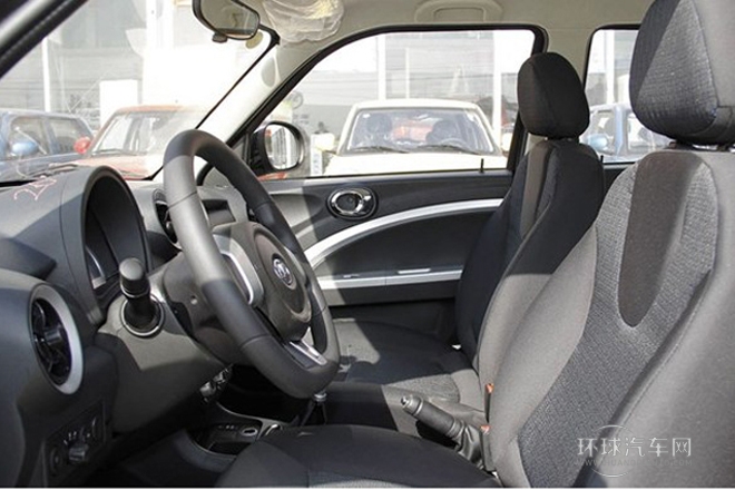 2014款 1.3L CVT標準型