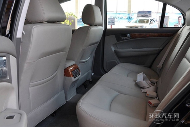 2012款 2.0L 手動尊貴型