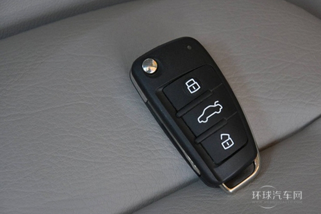 2012款 2.0L 手動(dòng)尊貴型