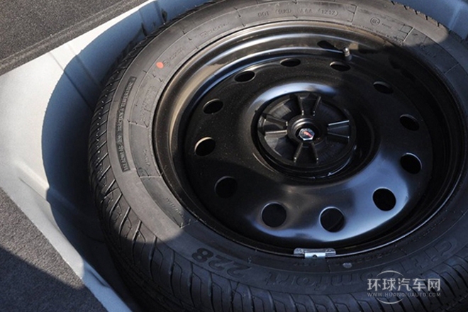 2012款 2.0L 手動尊貴型