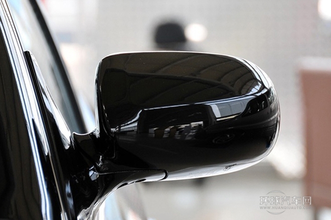 2012款 2.0L 自動豪華型